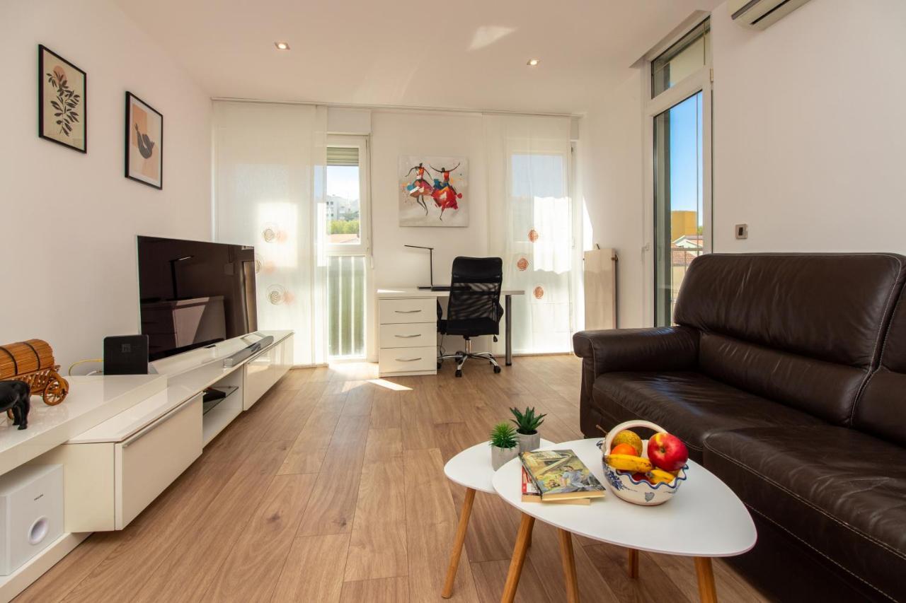 Bura2 , With Private Parking In The Garage Apartment Split Luaran gambar