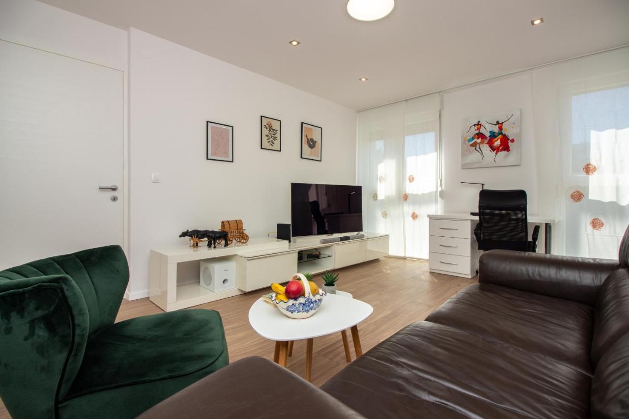 Bura2 , With Private Parking In The Garage Apartment Split Luaran gambar