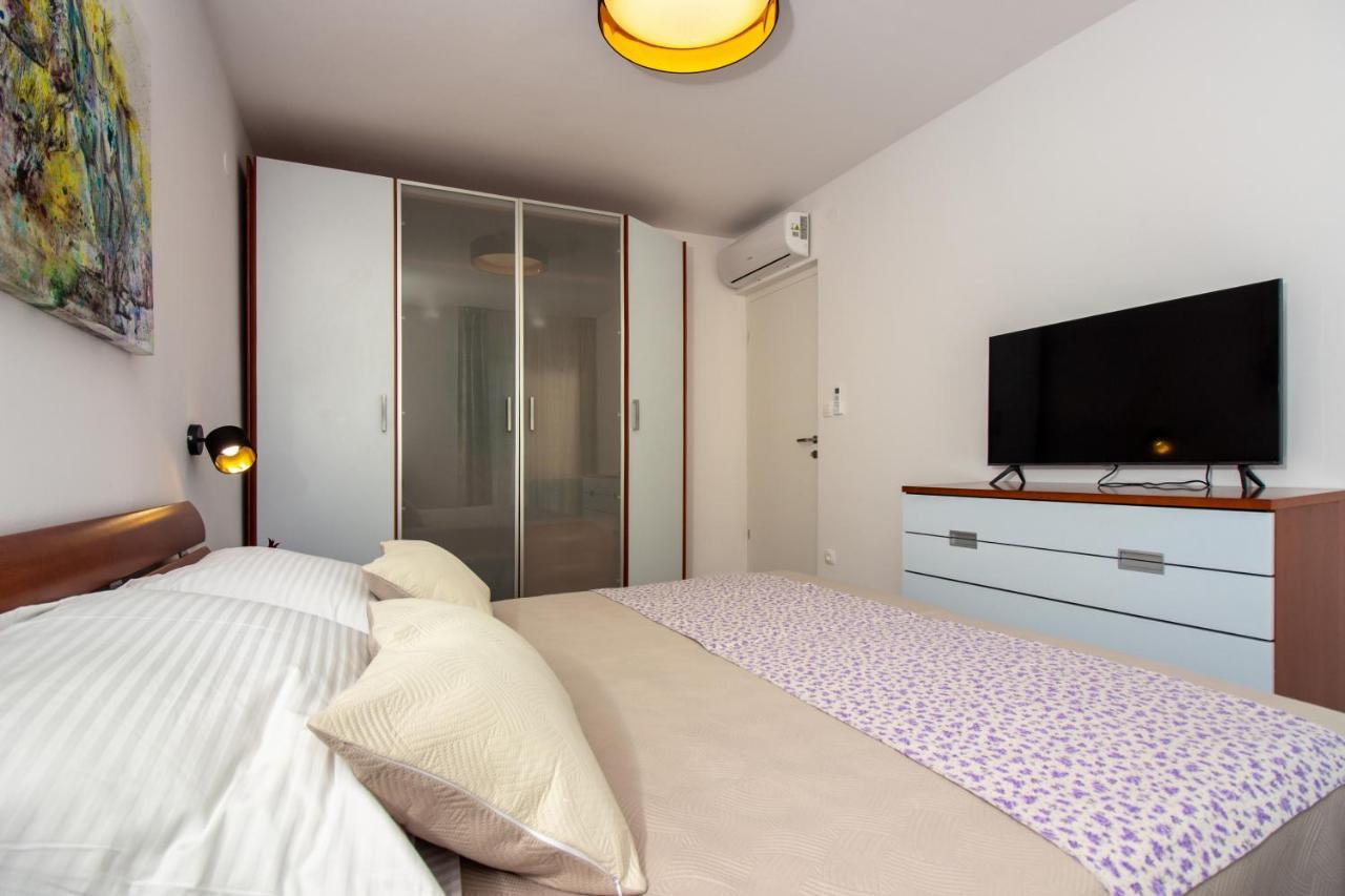 Bura2 , With Private Parking In The Garage Apartment Split Luaran gambar