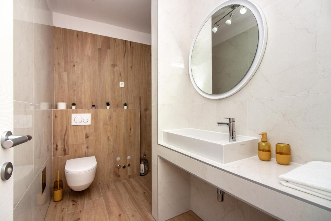 Bura2 , With Private Parking In The Garage Apartment Split Luaran gambar